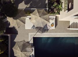 Conte Gesto Villa, with Heated Pool, By ThinkVilla, hotel em Akrotiri