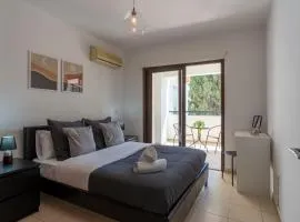 Mia 1-Bedroom Apartment in Larnaca