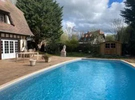 Superbe Maison Normande avec Piscine à 3 minutes de la mer