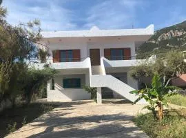 Villa in Kalloni direkt am Meer, tolle Aussicht