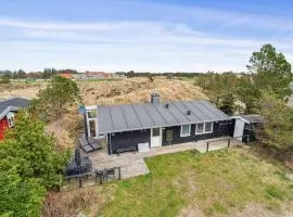 Holiday Home Hakon - 900m from the sea in NW Jutland by Interhome