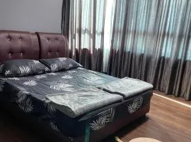 Sandakan Homestay IJM Condo 3R2B Serenity Lodge 明悦之居 - 7 Pax、Bandar Indahのコンドミニアム