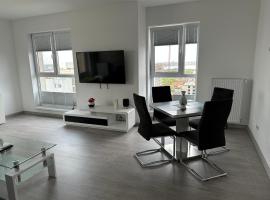 Fabulous Penthouse Lakeview W20, hótel í Búkarest