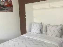 JolyStudio indépendant CDG/PARC D'EXPO VILLEPINTE/PARIS