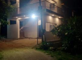 Sushmika Home – apartament w mieście Yercaud