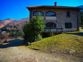 Il Larice - Agriturismo Alpe del Ville San Primo by Wonderful Italy, chalé em Bellagio