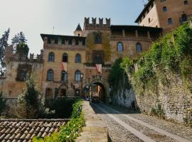 Cora Aparthotel Stradivari, appartement in CastellʼArquato