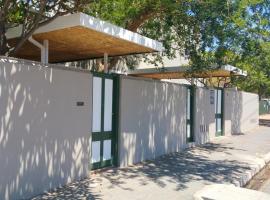 Suites on 74، مكان إقامة مع الخدمة الذاتية لإعداد الطعام في وورستر