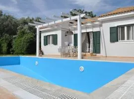 Villa Erietta near Lefkas center