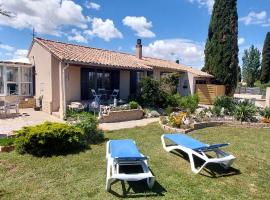 La Maison de Georges - Climatisée -Terrain et vue Etang, hotel v destinácii Marseillan