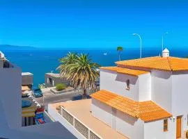 Wonderful apartment with a Sea view, WiFi, Pool