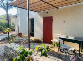 Un cabanon en Provence, casa vacacional en Auriol