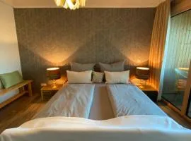 Gemütliches Doppelzimmer mit Balkon und Saunaoption Nordschwarzwald