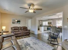 Walk to Lake Wallenpaupack Poconos Vacation Home
