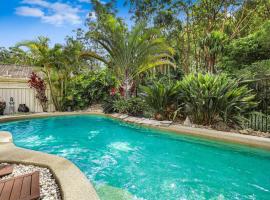 Heated Pool, Beach Side Entetainer, Sleeps 18, hotel en Umina