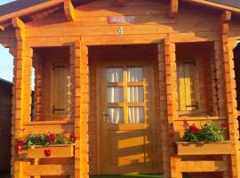 Căsuțe Suzanne Băile Figa-cu aer conditionat, lodge ở Beclean