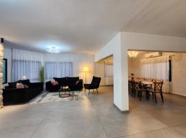 אחוזת הכתר בנוף כנרת, hotel di Nof Kinneret