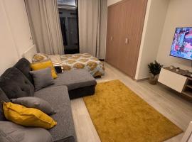 Modern Studio Center of Dubai, hotel near Meydan Racecourse, Dubai