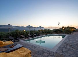 Villa Aktis with Freshwater Pool and Sea View, hotel en Sisi