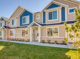 2 Mi to Zootah Providence Townhome with Fireplaces