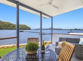 Sam's Shack Waterfront Woy Woy Bay