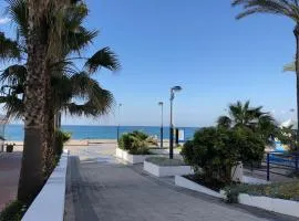 Sea View Apt steps to beach