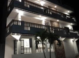 Hostal Marina Samana, hotel en Santa Bárbara de Samaná