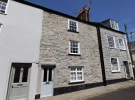 24 Mill Green