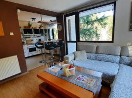 "Whispering pines" vacation home, close to Sofia, villa en Gola Glava