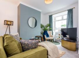 Boho Chic - Stylish Home in City Centre, Sleeps 4