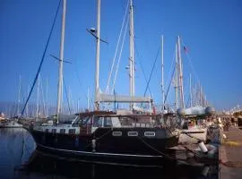 Excelente Velero Clásico en Valencia