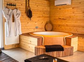 L'Antre d'Eux - Suite avec sauna et jacuzzi，Senenne的自炊式住宿