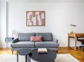Midtown 1BR w Gym Doorman nr Central Park NYC-510