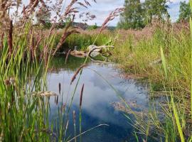 Byre 1, hotel con jacuzzi en Stirling