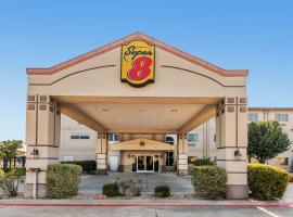 Super 8 by Wyndham Weatherford โรงแรมในเวเธอร์ฟอร์ด