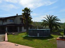Casa vacanze in famiglia, pigus viešbutis mieste San Leucio del Sannio