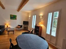 Maison vigneronne 8p / jardin / parking