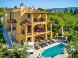 Modern villa with swimming pool in Rakalj