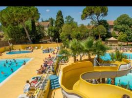 Camping parc les 7 fonts, hotell i Agde
