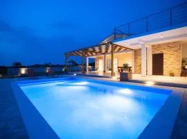 Villa Iva with heated pool
