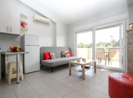 Beach Front Apartment、ケラモティのホテル