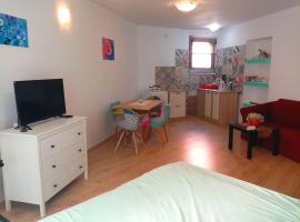 Lovely Studio in Old Town, apartamento em Labin