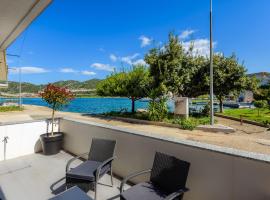 Apartman Stela, hotel v destinaci Rogotin