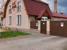 Kata Panzió, hotel v destinaci Oroszlány