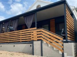 Mobile home Sara, glamping en Privlaka