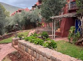Atlas AGUELMAM: Bine el Ouidane şehrinde bir otel