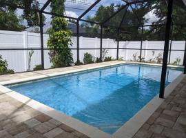 Florinda 3bdr/2bth 2car garage with New Pool, villa in Sarasota