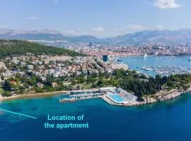 Beachfront apartment Drazen, with garden and parking
