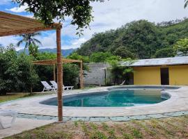 Pampa Bella Lodge, hotel in La Merced