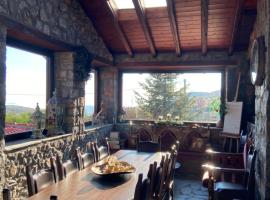 Blessings Chalet στον Παλαιό Άγιο Αθανάσιο με Τζάκι, Barbeque, μεγάλη αυλή και υπέροχη θέα, parkimisega hotell sihtkohas Palaios Agios Athanasios